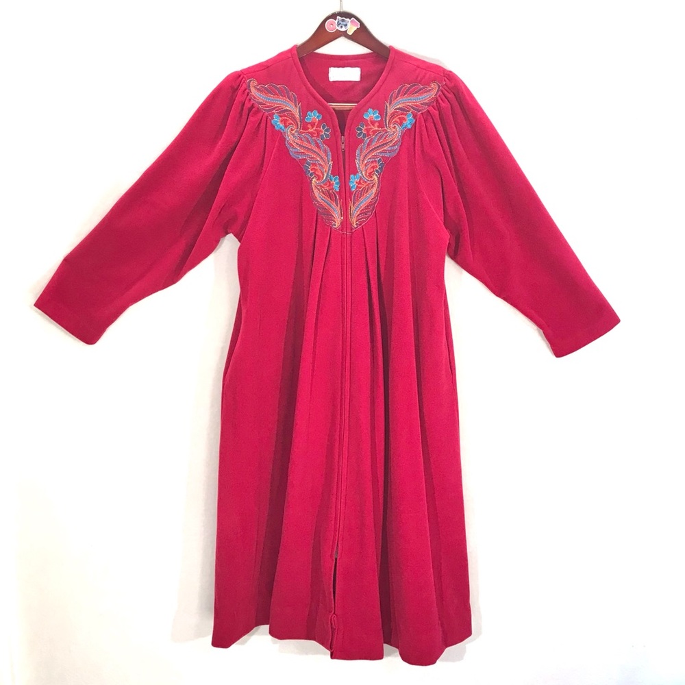 Vintage Vanity Fair hot pink fleecey duster nightgown zip up embroidered collar